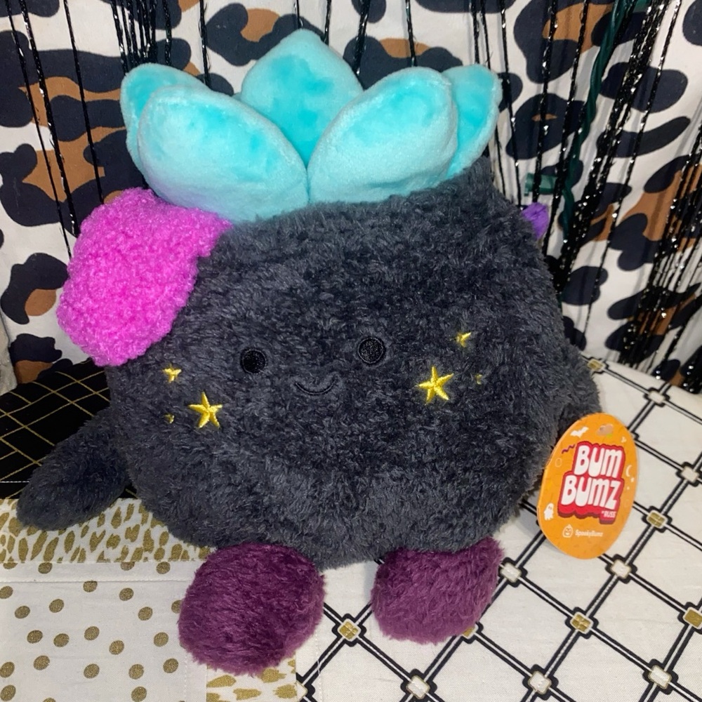 BUMBUMZ CLAUDETTE THE CAULDRON PLUSH PILLOW TOY